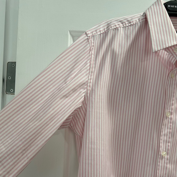 Hugo Boss Men’s Button Down Dress Shirt with French Cuffs - Picture 4 of 7